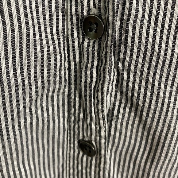 Torrid 4 Lace-Back Top - Picture 4 of 10